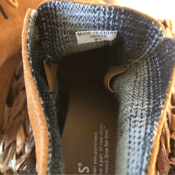 Toms | Desert Suede Lace-up Wedge Heel Bootie | Size 9 - Picture 11 of 13